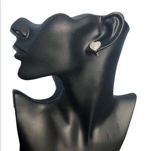 Cubic zirconia 3D heart stud earrings